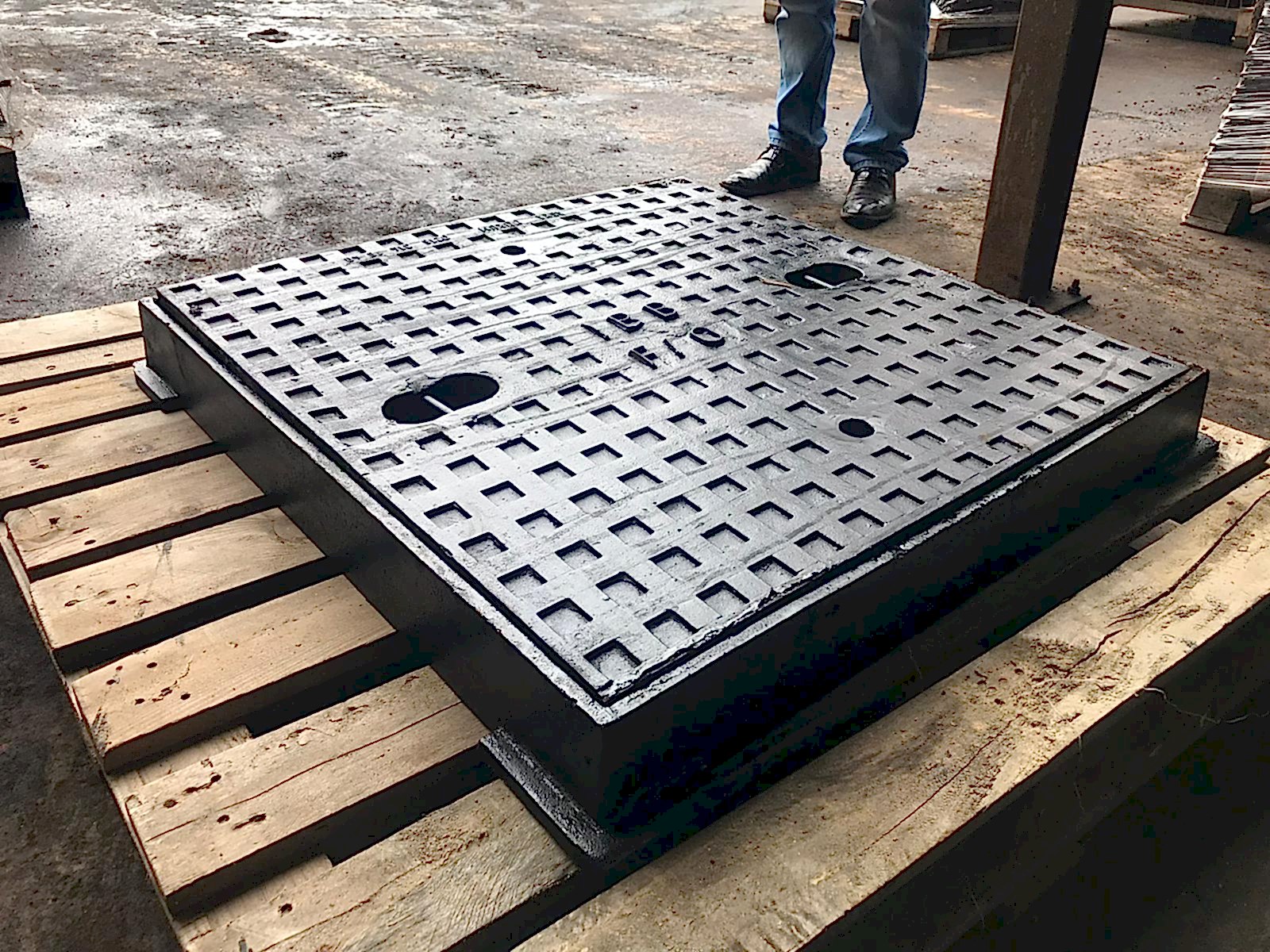 Sfero Döküm Kare Kapaklar